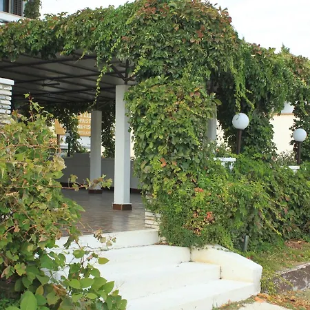 With A Parking Space Premantura, - 7463 Pensionat