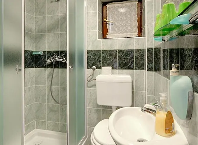 Πανσιόν With A Parking Space Premantura, - 7463 2*