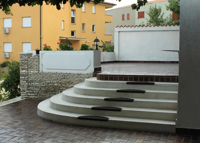 Πανσιόν With A Parking Space Premantura, - 7463